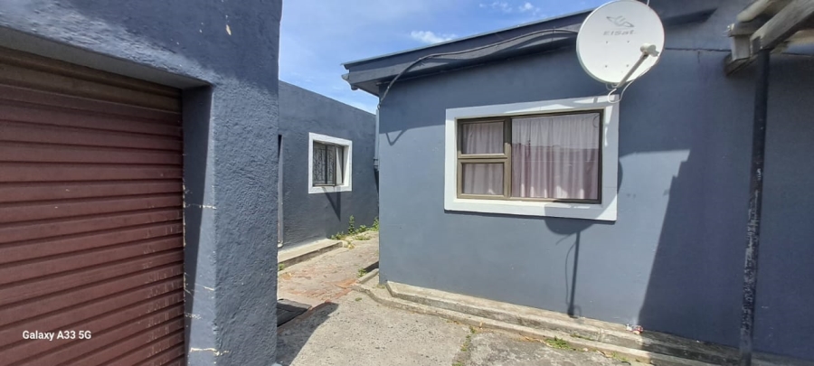 4 Bedroom Property for Sale in Florida Western Cape